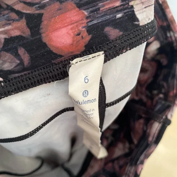 Lululemon‎ Crop II Nulux 19" Crop Pink Floral Print Leggings SZ 6 - Picture 3 of 6